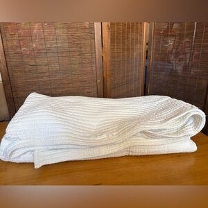 Antique Quilted Table Silence Cloth